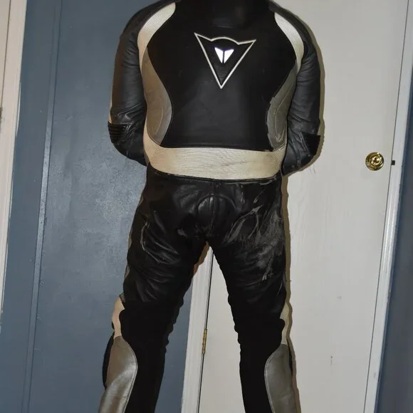 Dainese leather motorcycle suit size US46 - Euro56 - Picture 6 of 16